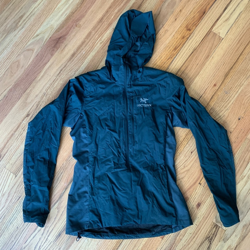 NWOT! Arc’teryx Women’s Atom SL Anorak Size S Green